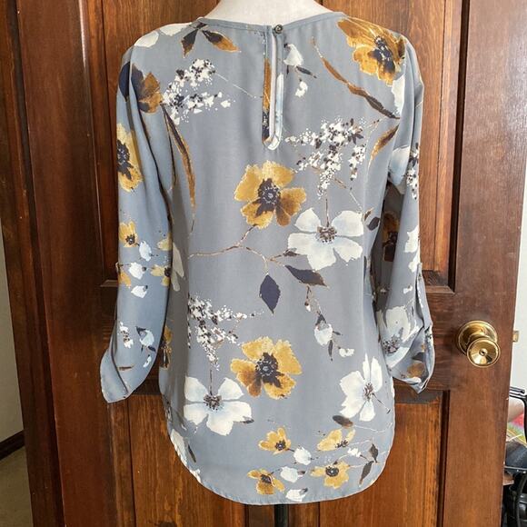 Lily White | Floral Blouse Size S - Picture 4 of 7